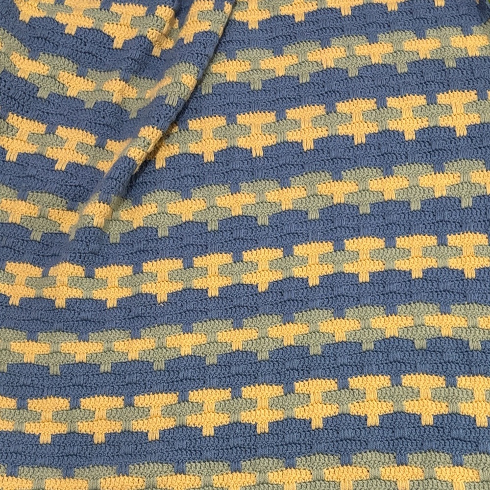 Cozy Blue and Yellow Patterned Throw Blanket
